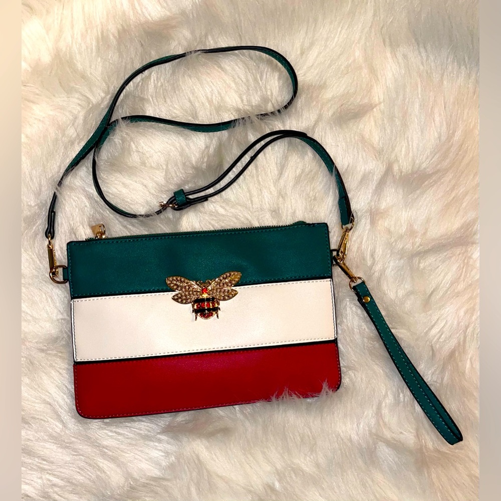 Elegant Tricolor Designer Crossbody Bag with Bee Accent